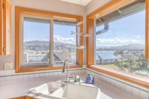 Two Views Vacation Home - Meredith Lodging