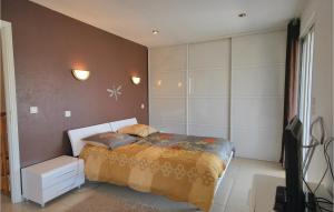 5 Bedroom Pet Friendly Home In Frejus