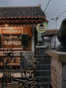 Omah Tukangan Homestay - Sentool