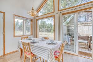 Puffin Hollow - Meredith Lodging