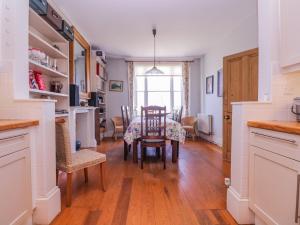 6 Gloster Terrace