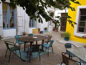 Le 9 de Cour, Chambre Caouette