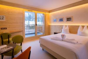 Hotels Hotel Restaurant Mont Champ du Feu : Chambre Double avec Balcon