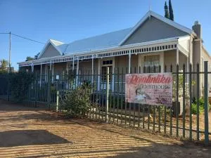 Romantika Guesthouse Accommodation - Wolmaranstad