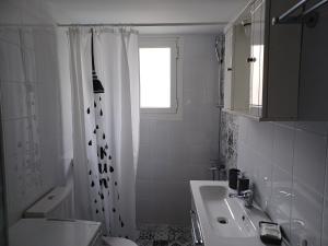 Alimos Marina Cozybase