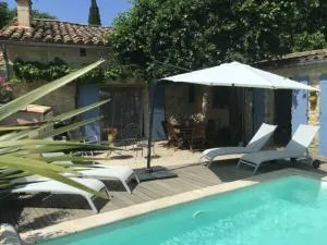 Maison de plain pied pour 4 pers piscine Lussan - Vallérargues