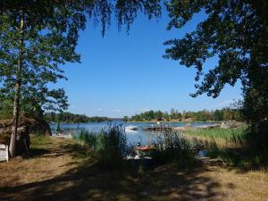 Året runt i väldigt härlig natur Bo på lantgård