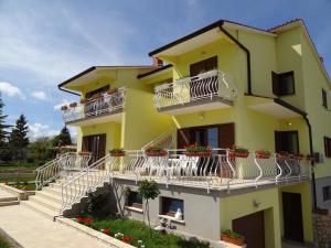 Apartments Mišon