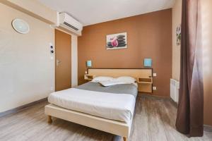 Hotels Rev'Hotel : photos des chambres