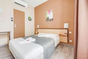 Hotels Rev'Hotel : photos des chambres