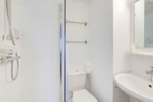 Hotels Rev'Hotel : photos des chambres