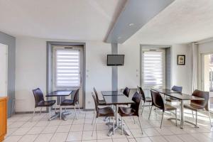 Hotels Rev'Hotel : photos des chambres