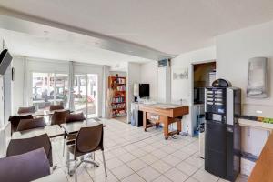Hotels Rev'Hotel : photos des chambres