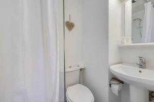 Hotels Rev'Hotel : photos des chambres
