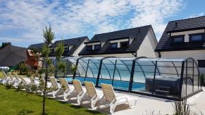 Osada Wypoczynku Jantar Resort&Spa - Luksusowe Domki z Basenem, Sauną i Jacuzzi