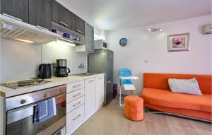 Cozy Home In Tuheljske Toplice With Kitchen 