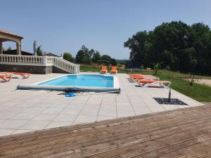 Villas villa 15 personnes avec piscine et terrain de petanque : photos des chambres