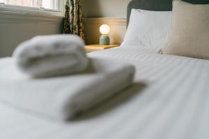 One-Bedroom Apartment room in The Fort York