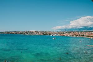 Kaneo beach hotel Novalja 
