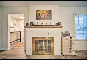 Modern Home • Family Friendly • Grill • Fireplace