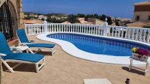 Benitachell - Villa - Sleeps 4 - Pool - Parking