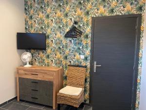 Appartements Chambre tout confort avec commodites espace repas wifi parking : photos des chambres