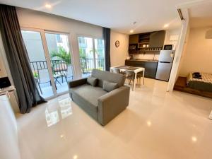 Mantra Beach Condominimum, 2 bedrooms, Laem Mae Phim Beach