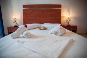 Dreams Apartments - Katelios,Santa Barbara beach