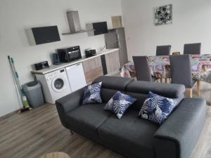 Appartement séjour , cure Cransac au 1er étage 2 nuits minimum