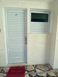 Loft Vista Mar 211 - Praia do Morro - prédio frente Mar - varanda com vista mar - elevador - atravessou a avenida, ja esta na Praia - internet - com garagem para carro pequeno