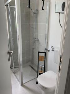 A cosy renovated one bedroom appartement with parking space and near the sea and the historical city center