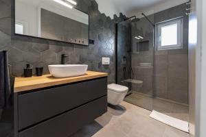 Apartment By The Sea