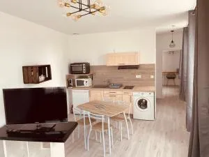 Superbe appartement à la croisée des 4 Châteaux - 阿宰勒里多