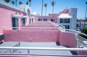 Deluxe King Room with Balcony - Non-Smoking room in Days Inn by Wyndham Santa Monica/Los Angeles