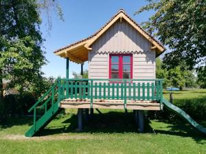 Maisons de vacances Gite Juvigny-Val-d'Andaine, 5 pieces, 9 personnes - FR-1-497-115 : photos des chambres