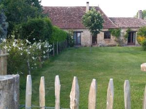 Maisons de vacances Gite Saint-Capraise-de-Lalinde, 3 pieces, 5 personnes - FR-1-616-150 : photos des chambres