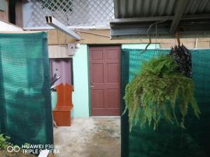 Casita Tangara con balcón y agua caliente