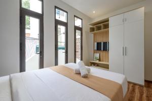 Cozrum Homes - June Corner