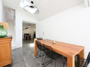 Maisons de vacances Maison Les Portes-en-Re, 3 pieces, 4 personnes - FR-1-434-98 : photos des chambres