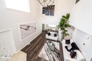 LUXURIOUS 6 Bed Home I Fireplace I near Sports Park I with Double Garage & Fast WiFi!