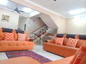 Cosy P6 Homestay - Puchong New Village