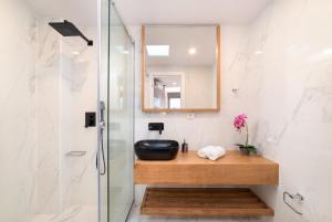 Villa Ampela by PosarelliVillas