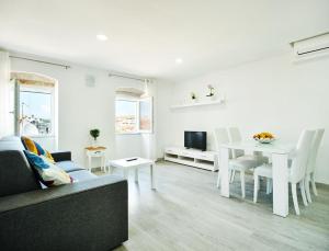 Roviv Apartments in the Old Town by Irundo