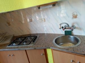 Estudio en La Pineda con piscina