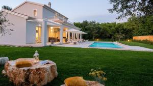 Villa Oliveti by Villas Holiday
