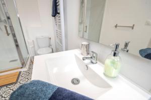 Appartements KASA SAINT QUENTIN - Tout equipe & Cosy : photos des chambres