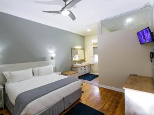 Queens Hotel by BON Hotels image 3