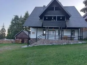 Casa de Vacanţă Vârtop - Nucet