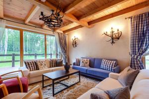 Friends & Family Getaway to Forest House by Reside Baltic