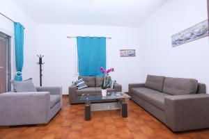 Corfu Seaside Cottage - Private Garden Retreat